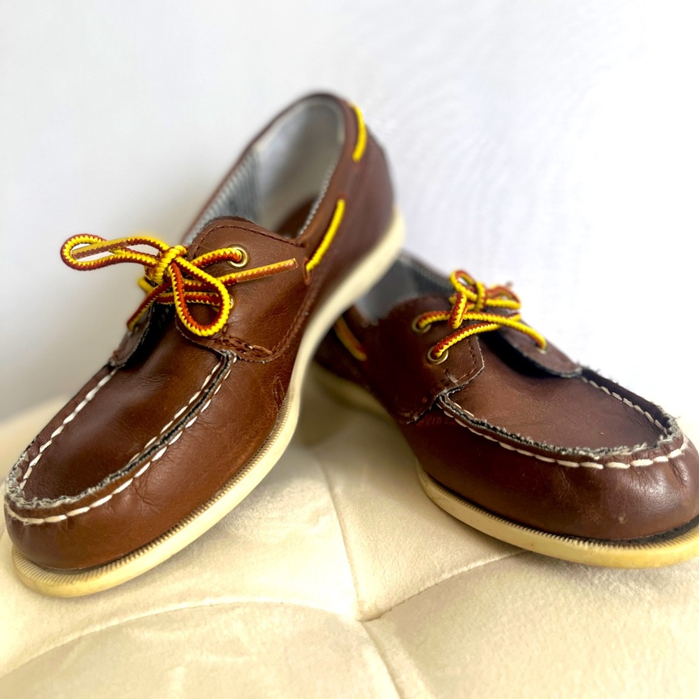 Osh Kosh B’Gosh brand boys boat shoes